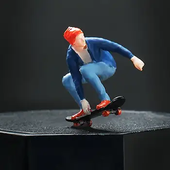 Миниатюрная фигурка человека на скейтборде, раскрашенная вручную Схема сцены для коллекций, модель поезда, Микроландшафтная архитектура, модель железной дороги